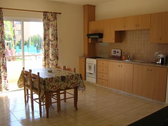Marios Apartments Перволія Номер фото